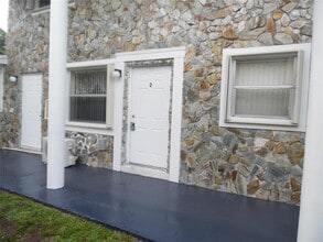 7341 NW 37th St in Hollywood, FL - Building Photo - Building Photo