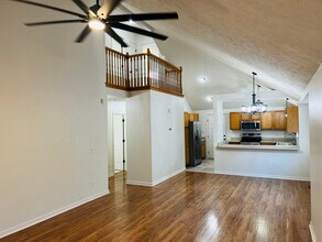 4557 Butler Ave in Omaha, NE - Foto de edificio - Building Photo