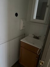 196-1 S Mount Vernon Ave, Unit Apt #1 in Uniontown, PA - Building Photo - Building Photo