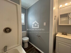 413 N 11th St in Elwood, IN - Foto de edificio - Building Photo