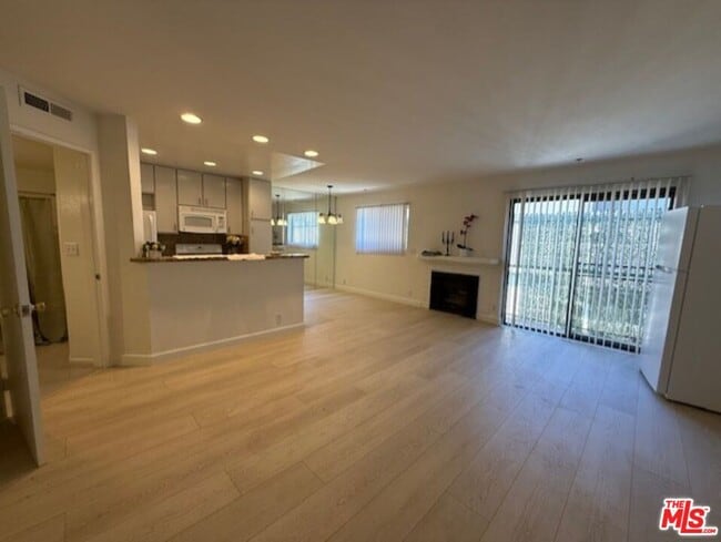 property at 4322 Matilija Ave
