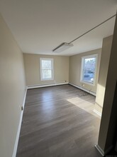 123 Montowese St-Unit -C in Branford, CT - Building Photo - Building Photo