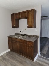 13420 Euclid Ave in East Cleveland, OH - Foto de edificio - Building Photo