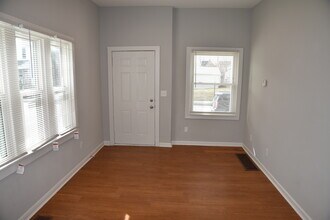 352 E Hinman Ave in Columbus, OH - Building Photo - Building Photo