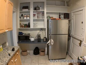 238 S Huntington Ave, Unit 2 in Boston, MA - Building Photo - Building Photo