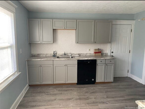 366 W Rock Ave in New Haven, CT - Building Photo - Building Photo
