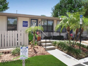 Garden Terrace in Tampa, FL - Foto de edificio - Building Photo