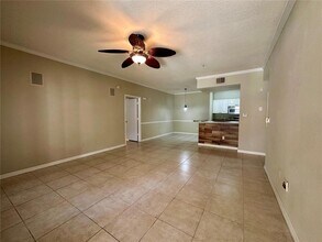 2001 Tizewell Cir, Unit 1509 in Orlando, FL - Foto de edificio - Building Photo