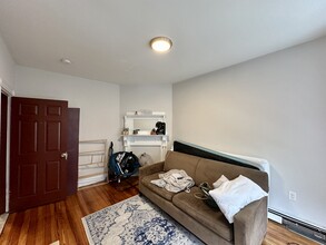 24 Maryland St, Unit 2 in Boston, MA - Building Photo - Building Photo