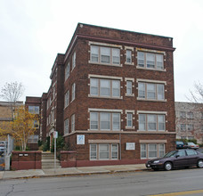 1318-1320 Van Buren St in Milwaukee, WI - Foto de edificio - Building Photo