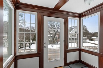 920 Pleasant St, Unit 1 in Worcester, MA - Building Photo - Building Photo