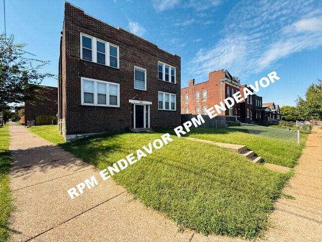 2300 Allen Ave in St. Louis, MO - Building Photo - Building Photo