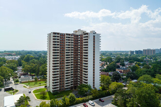 Hillburn Apartments in Toronto, ON - Building Photo - Building Photo