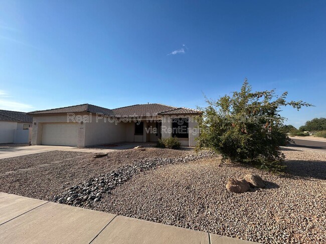 2956 E Hazeltine Way in Chandler, AZ - Building Photo - Building Photo