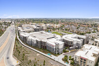 Oxnard Town Square 12 in Oxnard, CA - Foto de edificio - Building Photo