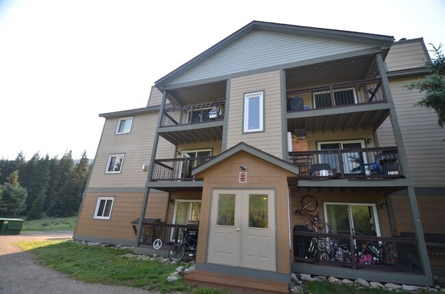 property at 107 Peaks View Ct