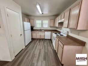 1095 E Parkview Ct in Gilbert, AZ - Building Photo - Building Photo