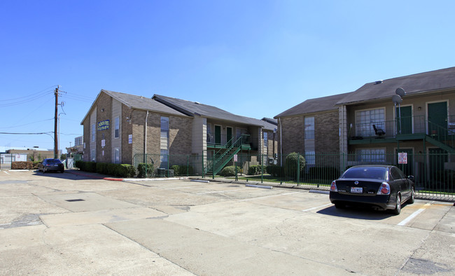 Greyfield Apartments in Houston, TX - Building Photo - Building Photo