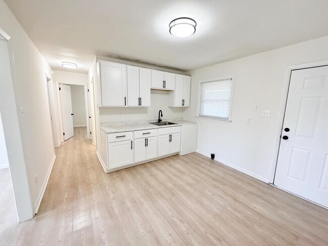 property at 815 Dana Pl