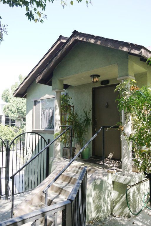 property at 1514 Micheltorena St