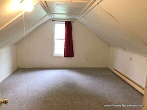 697 Main St in Amherst, MA - Building Photo - Building Photo