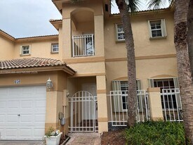 650 NW 170th Terrace in Pembroke Pines, FL - Building Photo