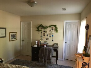 445 McCauley St in Chapel Hill, NC - Building Photo - Building Photo