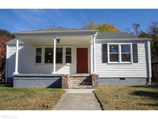 property at 4814 Killam Ave