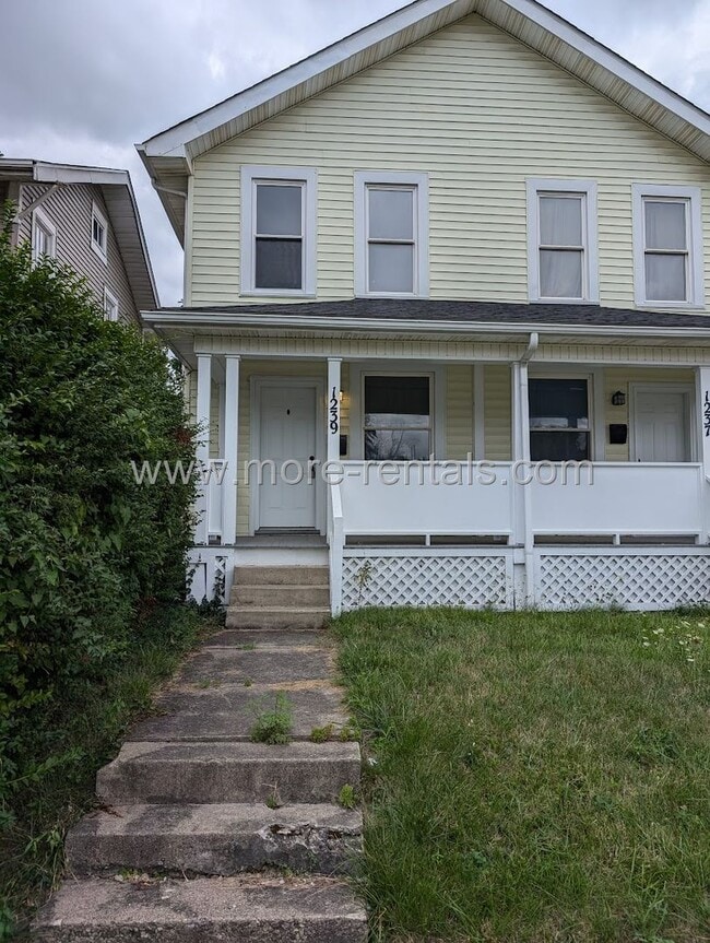 property at 1237-1239-1239 Atcheson St