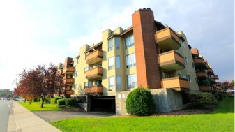 Lakeside Court in Chilliwack, BC - Building Photo