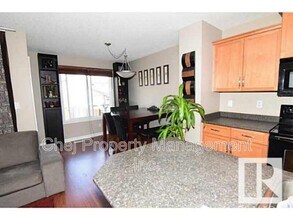 1571 Rutherford Rd SW in Edmonton, AB - Building Photo - Building Photo