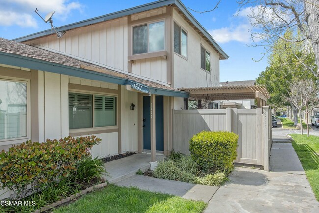 property at 1711 Orinda Ct