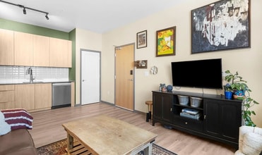 830 N Sherman St in Denver, CO - Building Photo - Building Photo