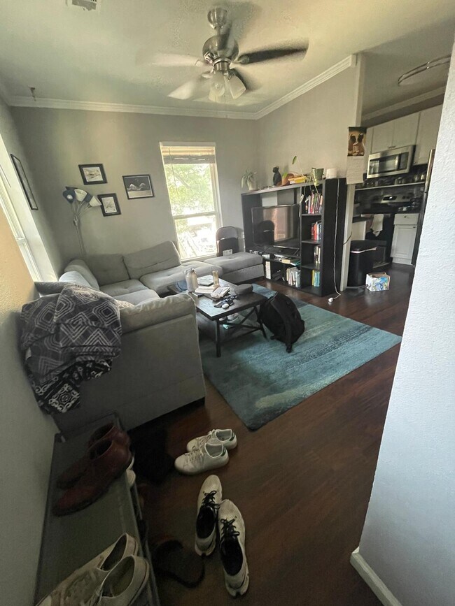 204 E 30th St, Unit Austin Condo in Austin, TX - Building Photo - Building Photo