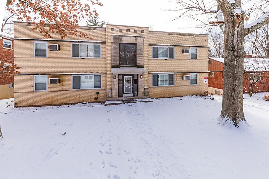 3129 Ramona Ave in Cincinnati, OH - Building Photo