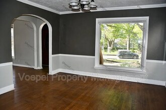 1291 W Gregory Blvd in Kansas City, MO - Building Photo - Building Photo