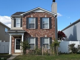 12710 Courage Crossing in Fishers, IN - Building Photo