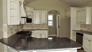 23 Silver Cedar Ct in Youngsville, LA - Building Photo - Building Photo