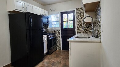 1014 Sanford Ave, Unit 2nd floor in St. Louis, MO - Building Photo - Building Photo