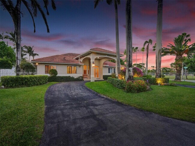 12401 SW 77th St in Miami, FL - Building Photo - Building Photo