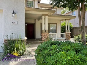 8381 Cantwell Dr in Elk Grove, CA - Building Photo - Building Photo