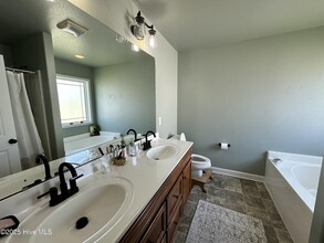 805 Fort Sumter Way in Swansboro, NC - Building Photo - Building Photo