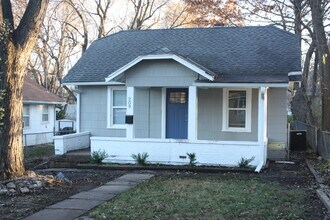 209 E 80 Terrace in Kansas City, MO - Foto de edificio - Building Photo