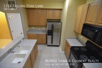 1316 Falling Star Ln in Orlando, FL - Building Photo - Building Photo