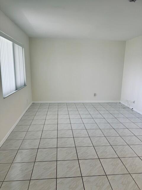 9920 NW 68th Pl in Tamarac, FL - Building Photo - Building Photo