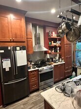 183 Sterling St in Brooklyn, NY - Building Photo - Building Photo