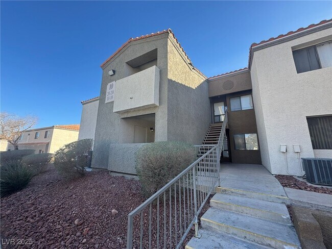 3151 N Soaring Gulls Dr in Las Vegas, NV - Building Photo - Building Photo