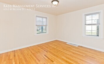4258 W Nelson St, Unit 2 in Chicago, IL - Building Photo - Building Photo
