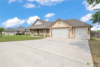 1040 Vista Dr in Salado, TX - Building Photo - Building Photo