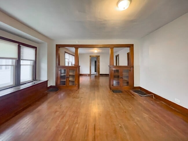 property at 1405 W Jackson St